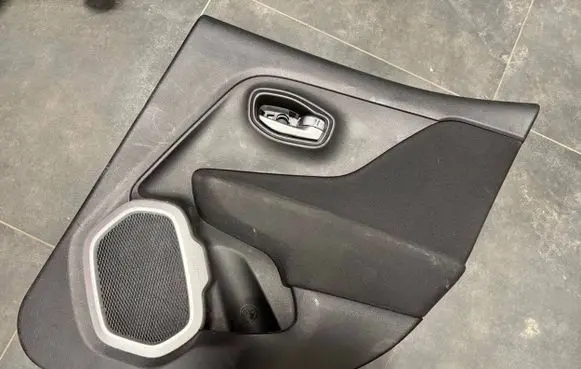 Jeep Renegade Coupe rear side trim panel 