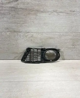 Front bumper lower grill