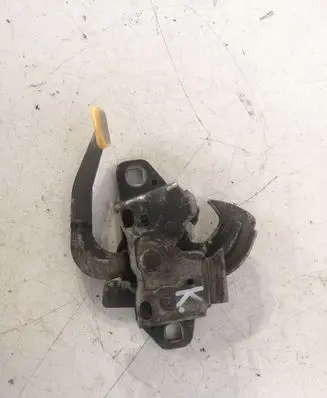 Engine bonnet/hood lock/catch