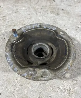 Coil spring mount