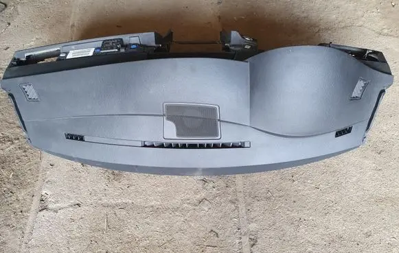 BMW 5 E60 E61 Dashboard 697642111 5145713851008 52758211