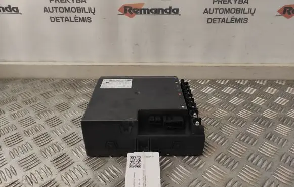 Mercedes-Benz S W221 Battery control module A2215400401 5DK00901305