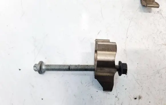 BMW 3 F30 F35 F31 Fuel Injector clamp holder 
