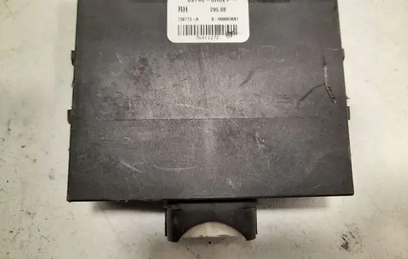 Toyota Aygo AB10 Door central lock control unit/module 736773A 897400H021 S000003681