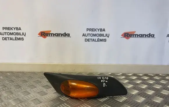 Iveco Daily 35 - 40.10 Front fender indicator light 500322577