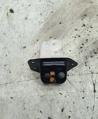 Loading door lock
