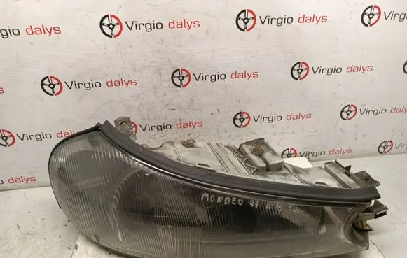 Ford Mondeo MK II Headlight/headlamp 1305235323