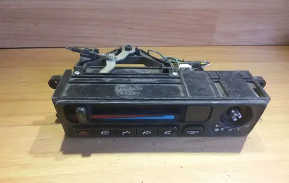 Subaru Legacy Climate control unit 5L09B