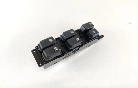 KIA Carens II Electric window control switch 935701D201