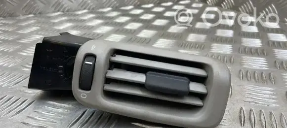 Rear air vent grill