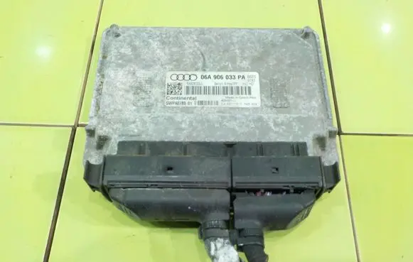 Land Rover Discovery Engine control unit/module 06AS06033PA