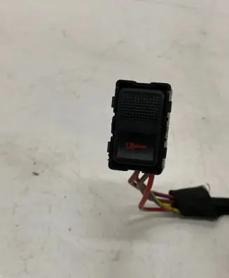 Audi A4 S4 B5 8D Central locking switch button 8L0962107A
