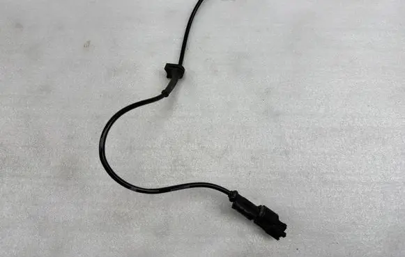 Ford Mustang VI ABS brake wheel speed sensor 0265009585