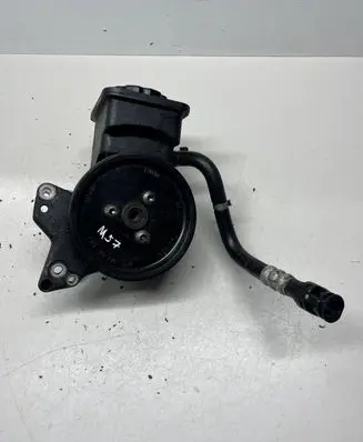 BMW 3 E90 E91 Power steering pump 7692974541