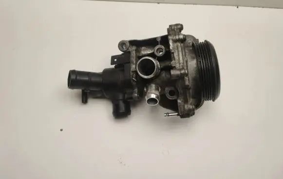 Mercedes-Benz B W246 W242 Water pump A6512000501