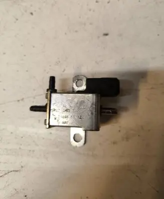 Skoda Octavia Mk1 (1U) Turbo solenoid valve 72189555