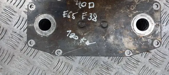 BMW 7 E38 Oil filter mounting bracket 2249983 47009