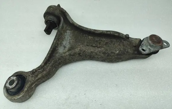 Volvo XC70 Front lower control arm/wishbone 5160500024