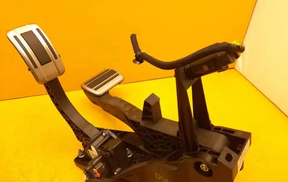 Citroen DS4 Accelerator throttle pedal 9674829180 86E134