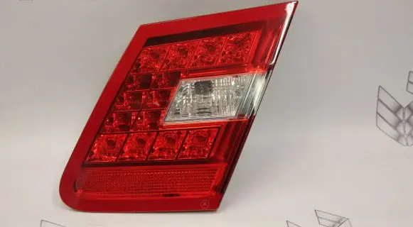 Mercedes-Benz E W212 Tailgate rear/tail lights A2128200864