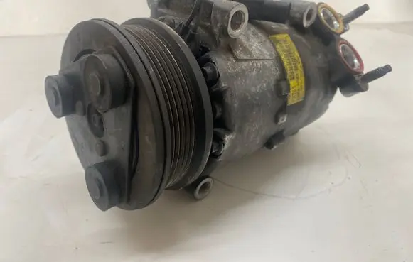 Land Rover Evoque I Air conditioning (A/C) compressor (pump) AV6N19D629BC