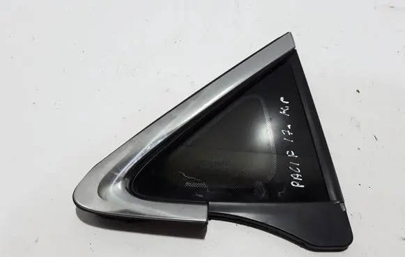Chrysler Pacifica Front triangle window/glass 68227745AC