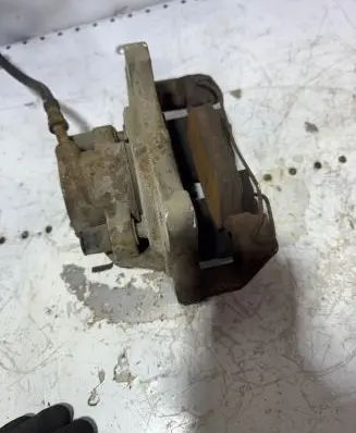 Audi A4 S4 B8 8K Front brake caliper M0M1