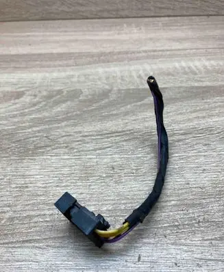 BMW 5 E60 E61 Plug wire 8373312 B1004Y210