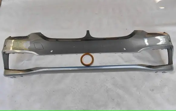 BMW 5 G30 G31 Front bumper 7385336