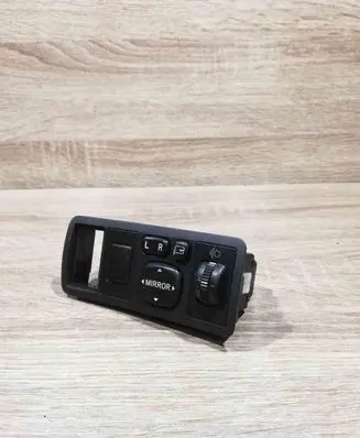 Toyota Avensis T250 Wing mirror switch 183575 777667