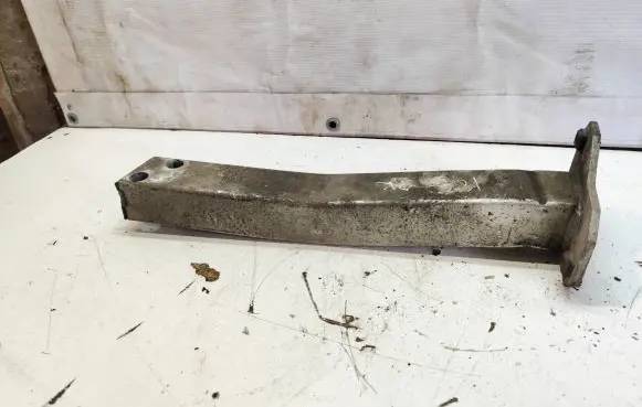 Alfa Romeo Giulietta Front bumper mounting bracket