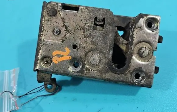 Citroen Saxo Front door lock IMPRK1520168