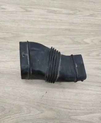 Volvo XC70 Air intake duct part 30748216