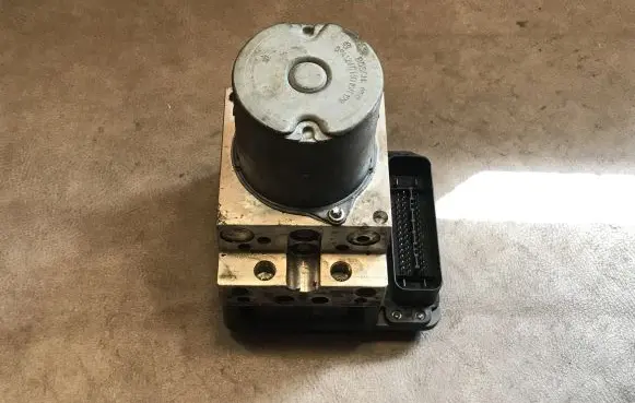 BMW 5 F10 F11 ABS Pump 6799515