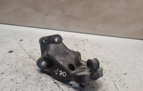 Volvo V70 Engine mounting bracket 8634123 1285 SW8060
