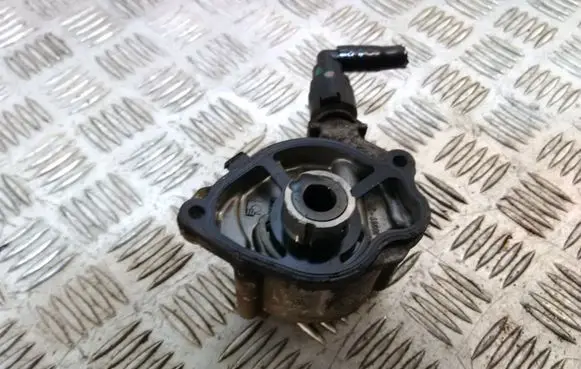 Mercedes-Benz C W204 Vacuum pump A6512300165