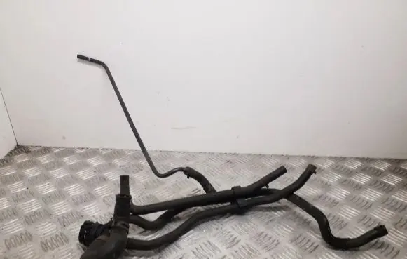 Volkswagen Golf VII Engine coolant pipe/hose 5Q0122291E