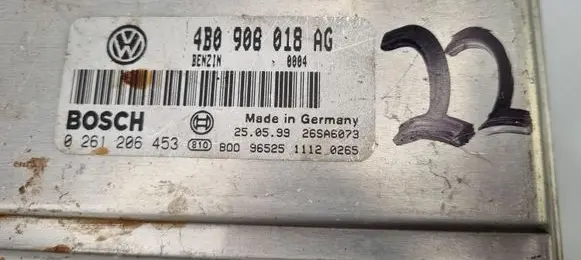 Volkswagen PASSAT B5.5 Engine control unit/module 4B0906018AG