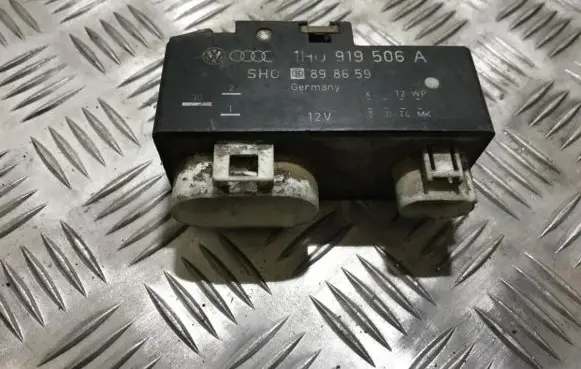 Coolant fan relay