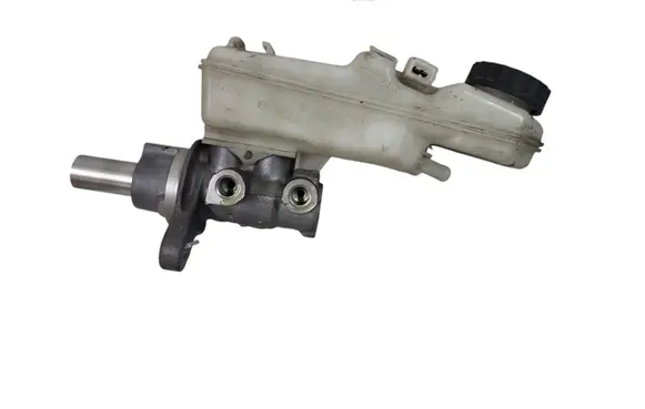 Master brake cylinder