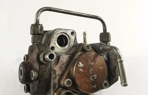 Toyota Avensis T270 Fuel injection high pressure pump 221000R010 03548