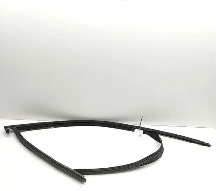 BMW X5 G05 Front door glass trim molding 7428672