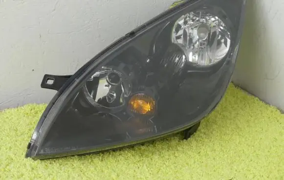 Mitsubishi Colt Headlight/headlamp 8301B367