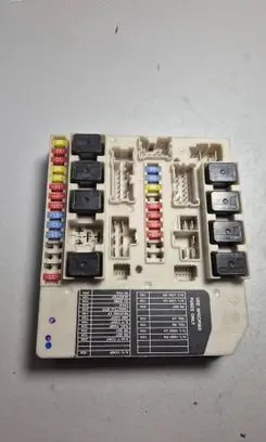 Nissan Note (E11) Fuse module 284B7AX61A R0020