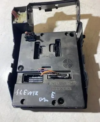 Renault Scenic I Comfort/convenience module 7703397911 1096046