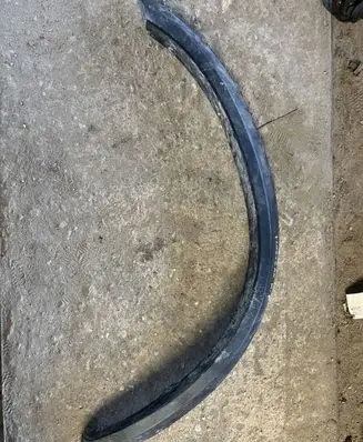 Opel Frontera A Front arch trim 