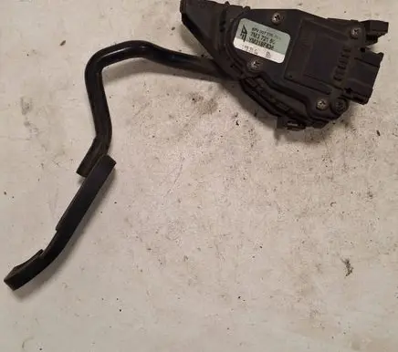 Seat Alhambra (Mk1) Accelerator throttle pedal YM219F836 6PV00777033