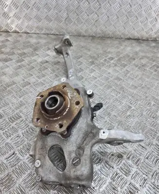 Front wheel hub