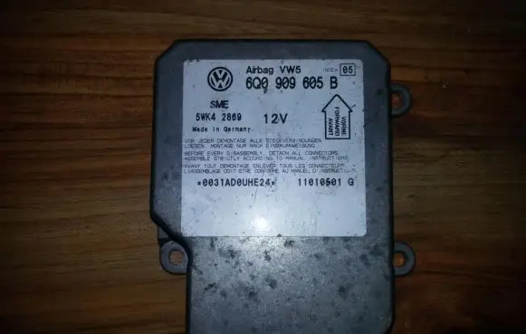 Volkswagen PASSAT B5 Airbag control unit/module 6Q0909605B 5WK42869