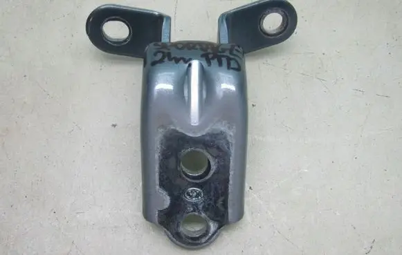 KIA Sportage Rear door lower hinge